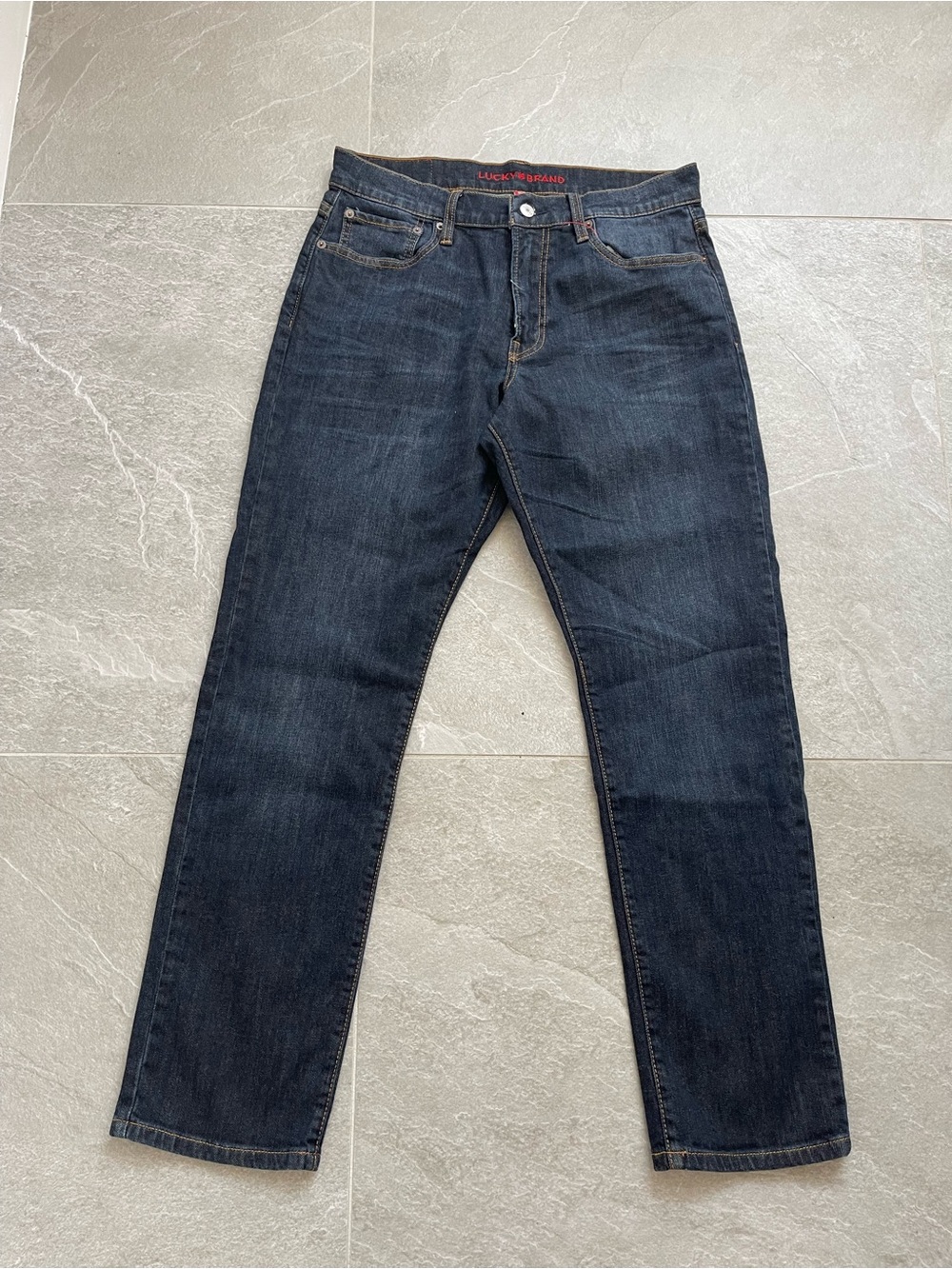 Lucky Brand 410 Athletic Straight Jeans Mens 32x30 Medium Wash Denim